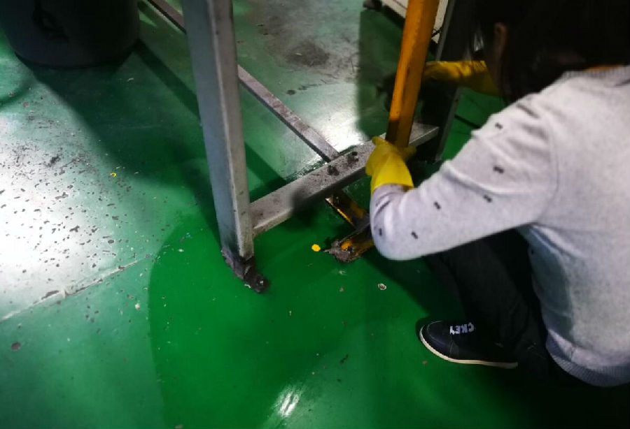 通道工厂保洁清洗案例